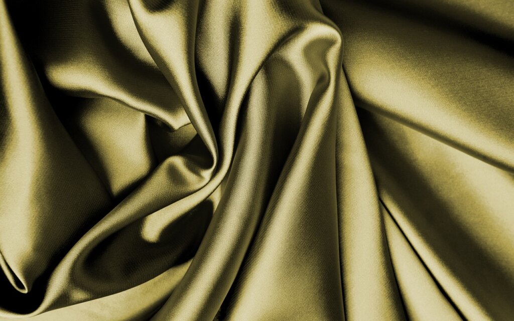 Aesthetically pleasing silk