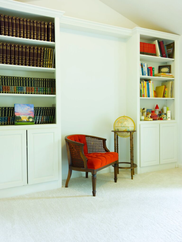 Living room reading alcove nook