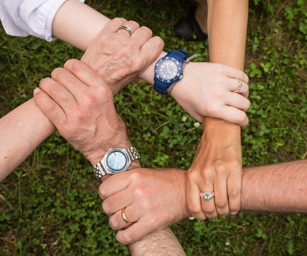 Intergenerational hands